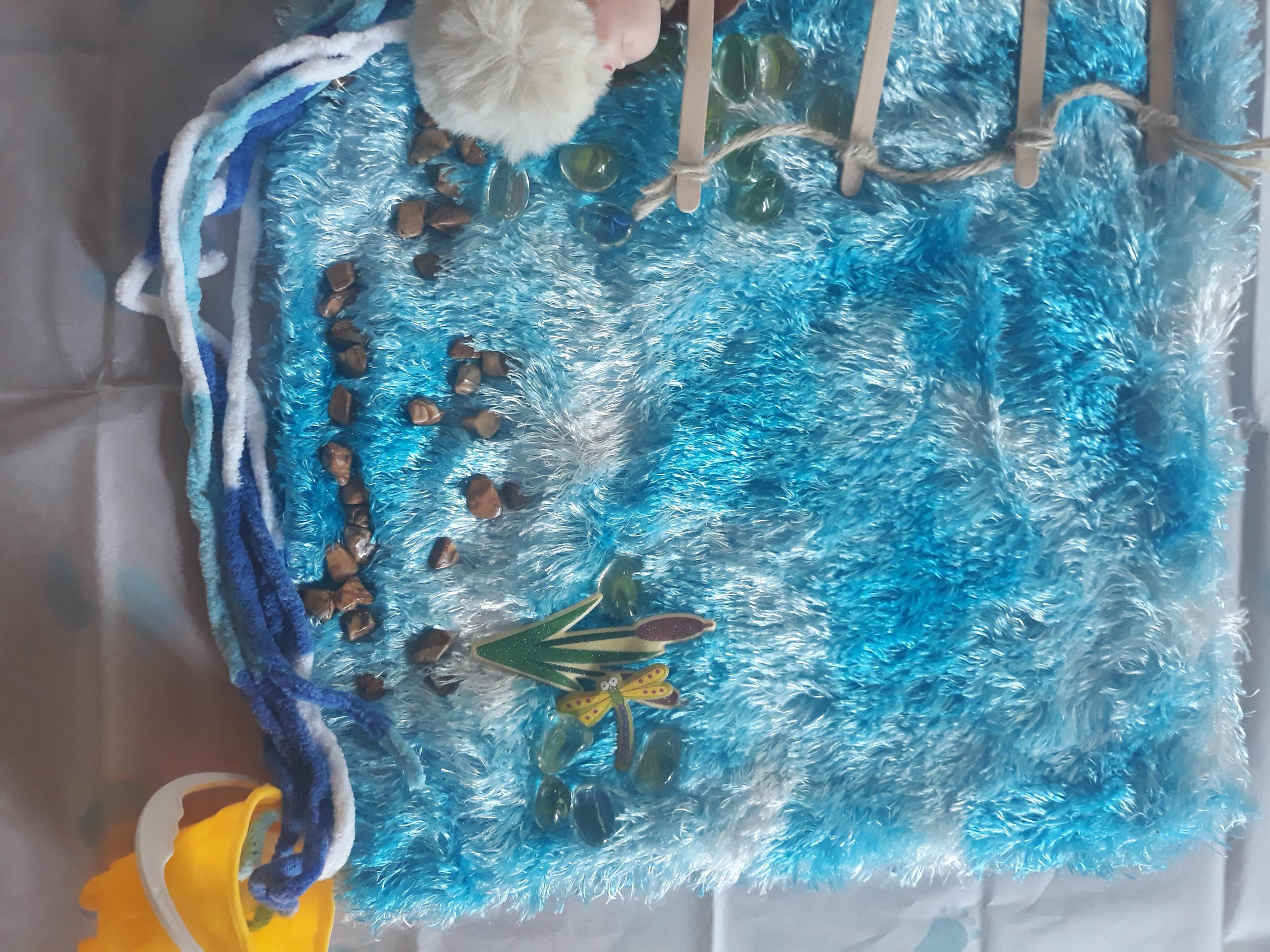 Matériel créatif utilisé pendant un atelier
